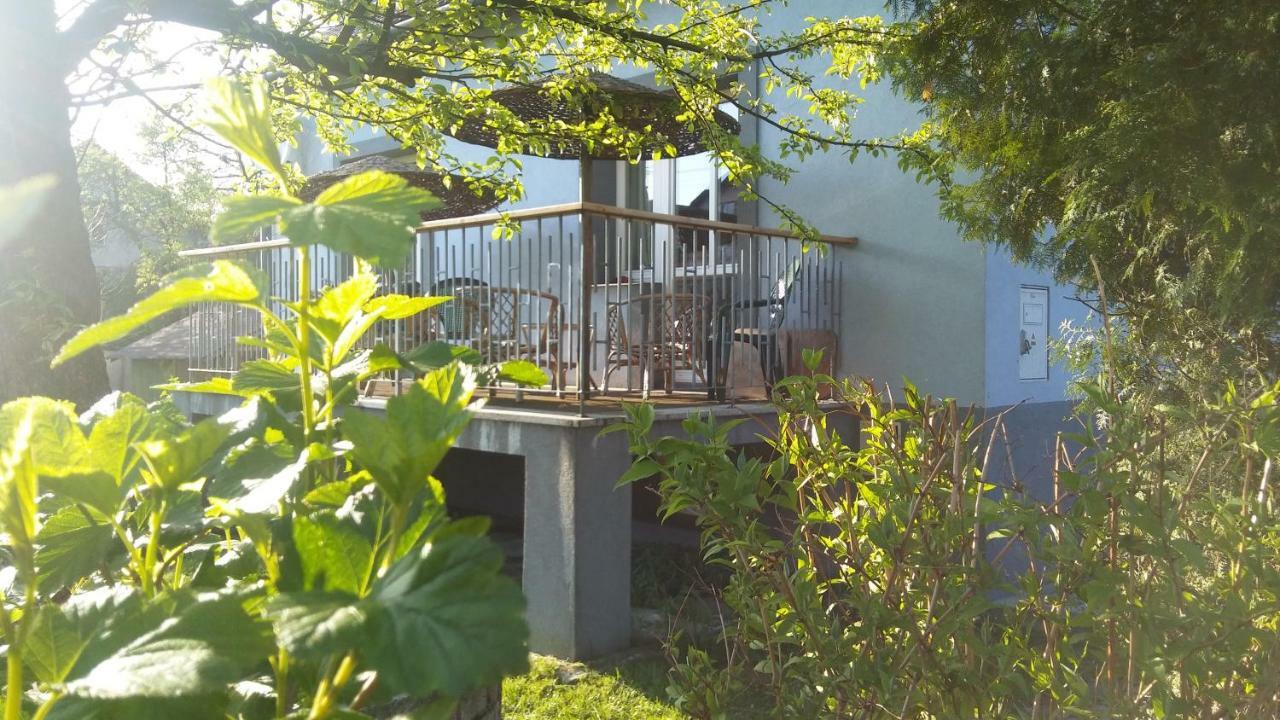 Pokoje Goscinne Lalaj Bolecin Exteriér fotografie